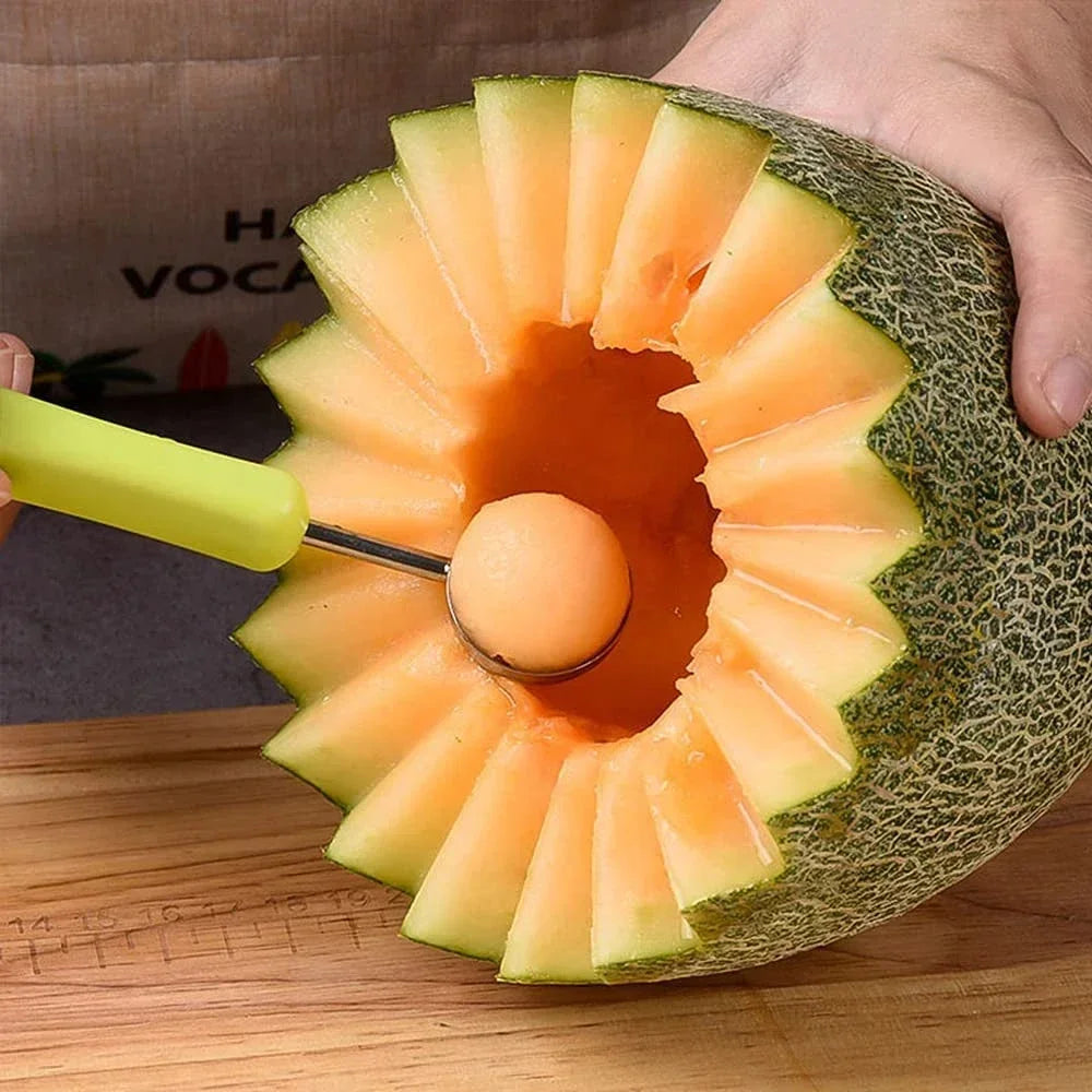 Melon Baller Scoop Set 4 in 1 Fruit Cutters Shapes Watermelon Scooper Fruit Scooper and Baller Fruit Carving Kitchen AccessoriesCurving