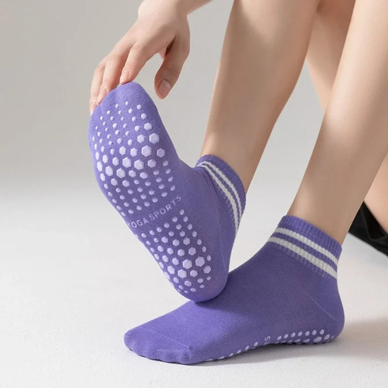 1Pair Grip Socks for Women Non Slip Pilates Yoga Socks with Double Stripes Men Workout Ballet Sports Fitness Athletic Socks