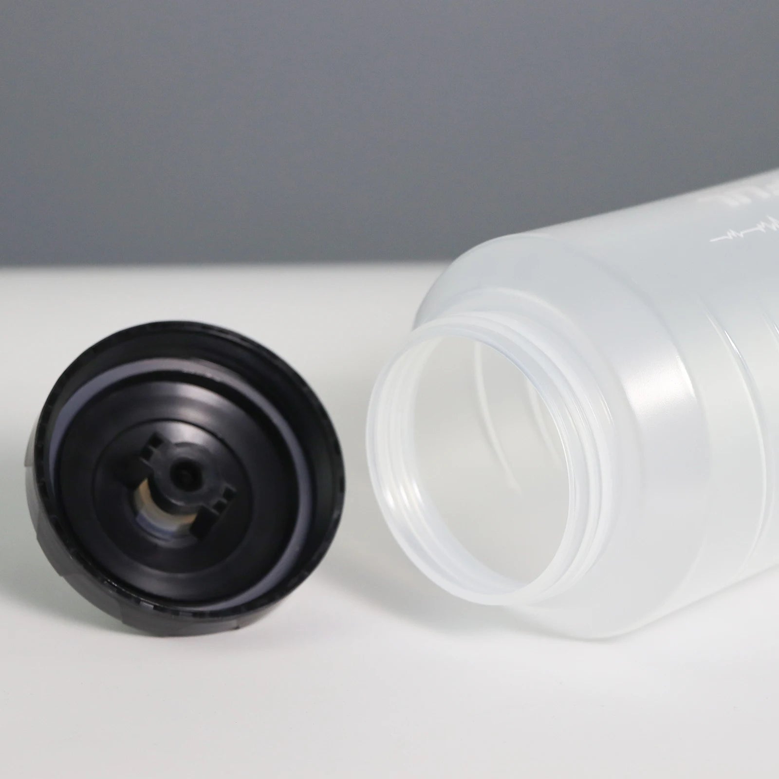 Bike Water Bottle 1000ml Squeeze Leak Proof Easy Open Push Pull Lid